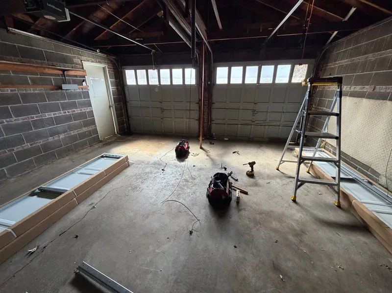 Garage door before replacement St. Louis MO - 314 Garage Door Services